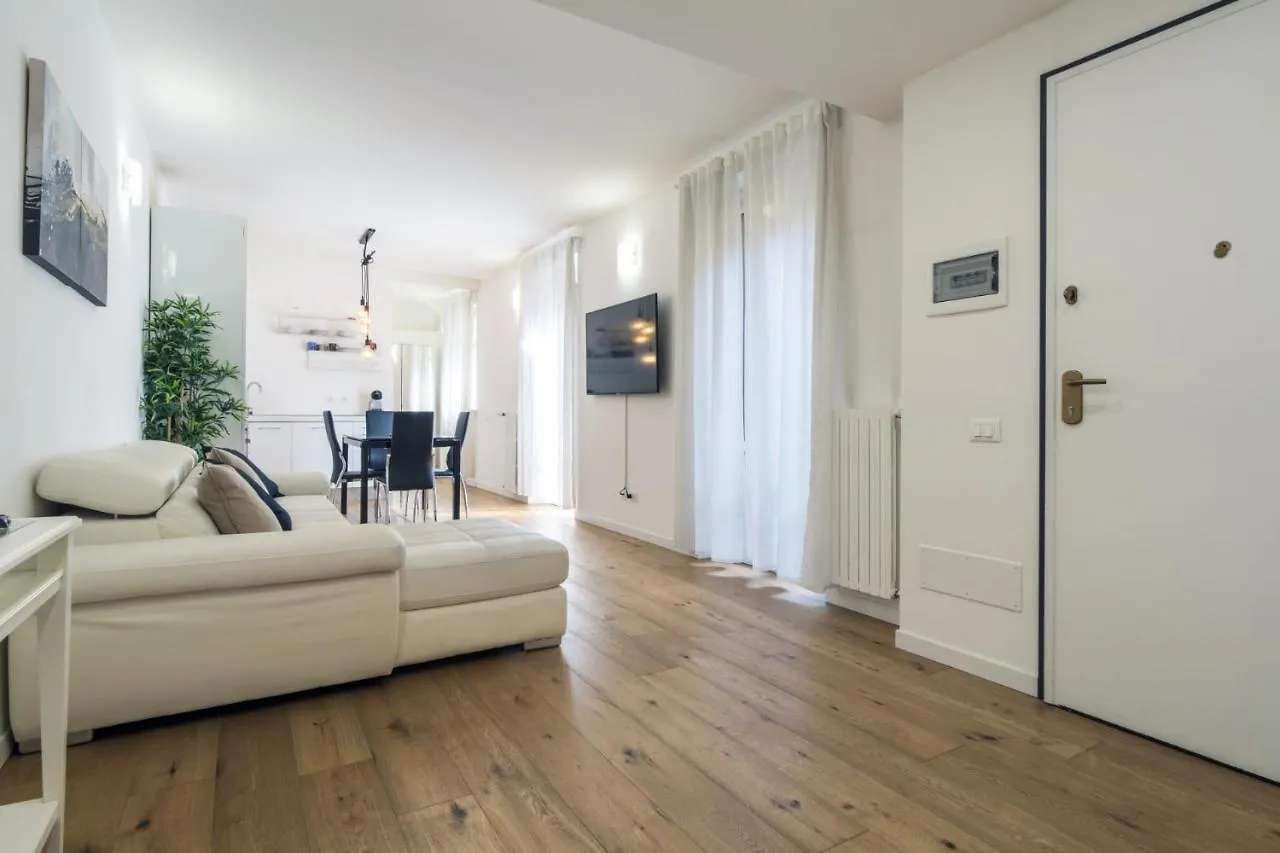 Apartmán Easylife - Elegante Dimora A Due Minuti Dal Duomo Milán