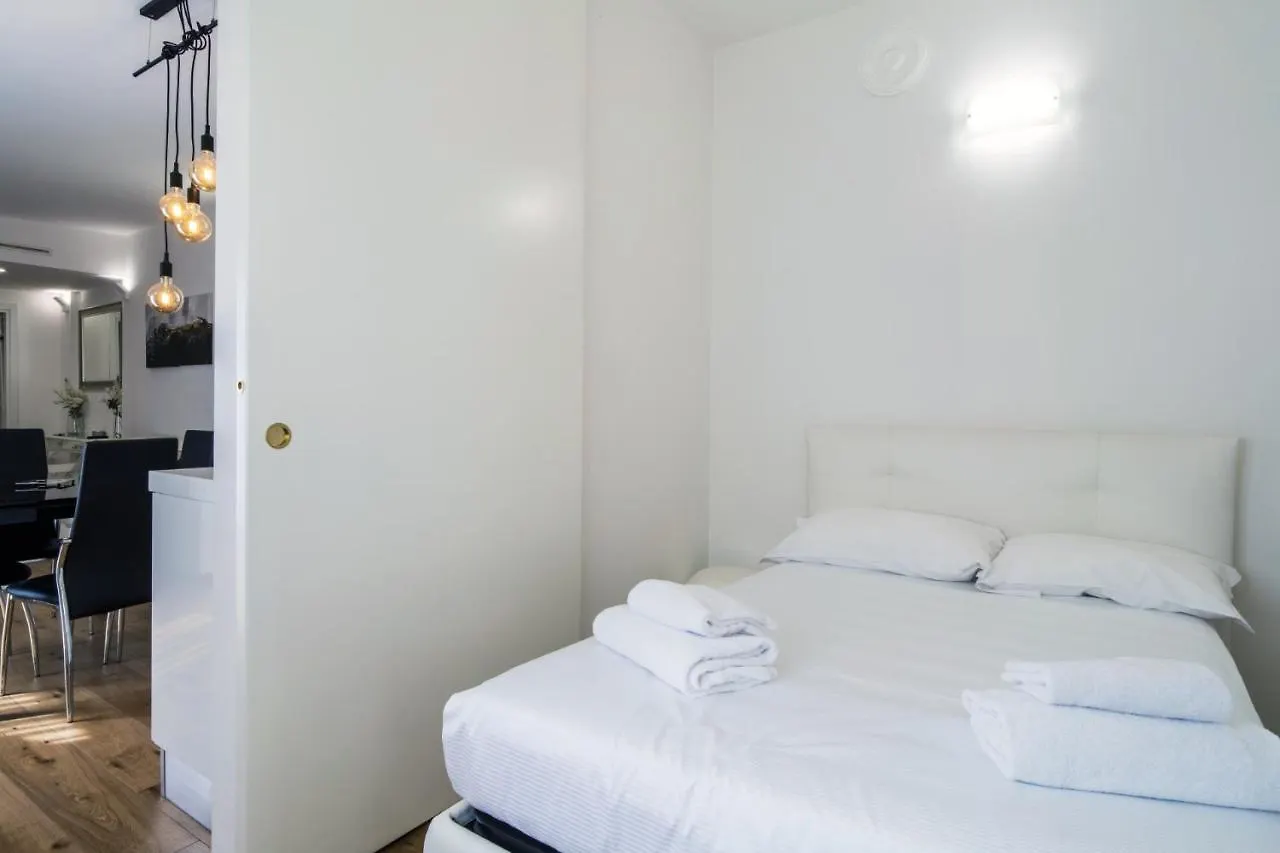 Apartmán Easylife - Elegante Dimora A Due Minuti Dal Duomo Milán
