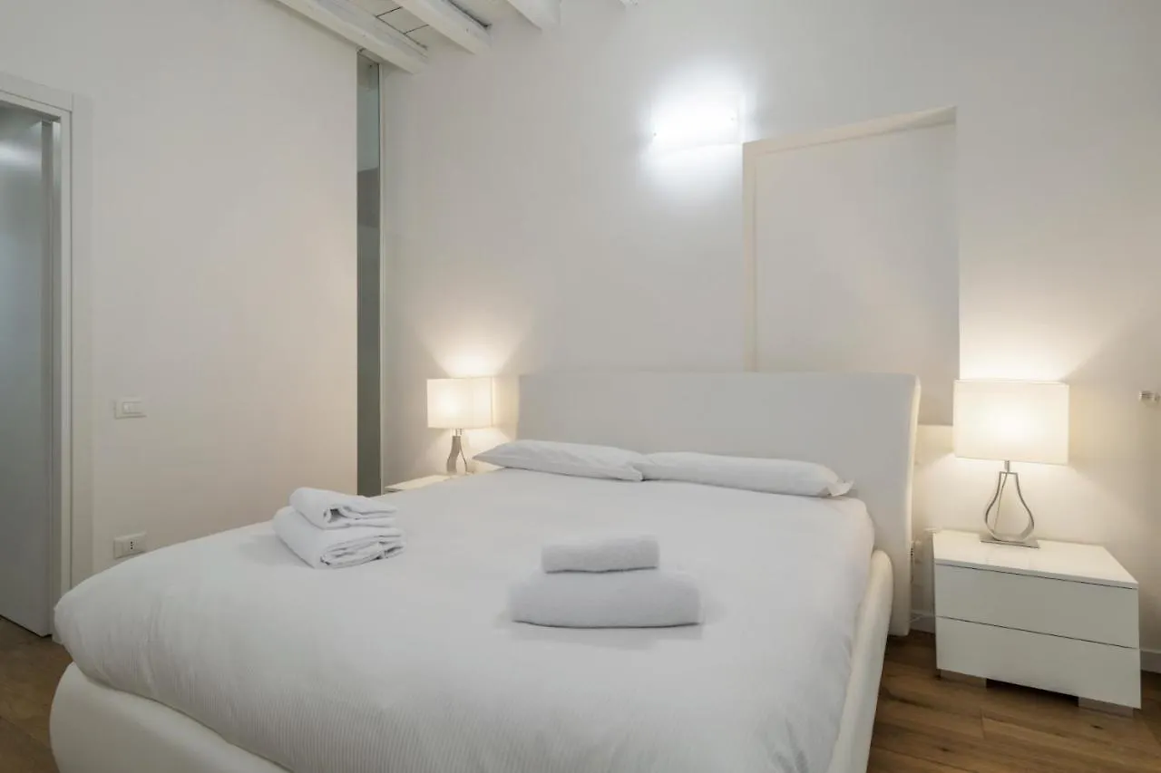 Apartmán Easylife - Elegante Dimora A Due Minuti Dal Duomo Milán